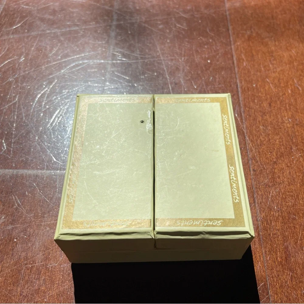 Villeroy & Boch 1748 Porcelain Daisy Clip-on Earrings - Picture 4 of 4